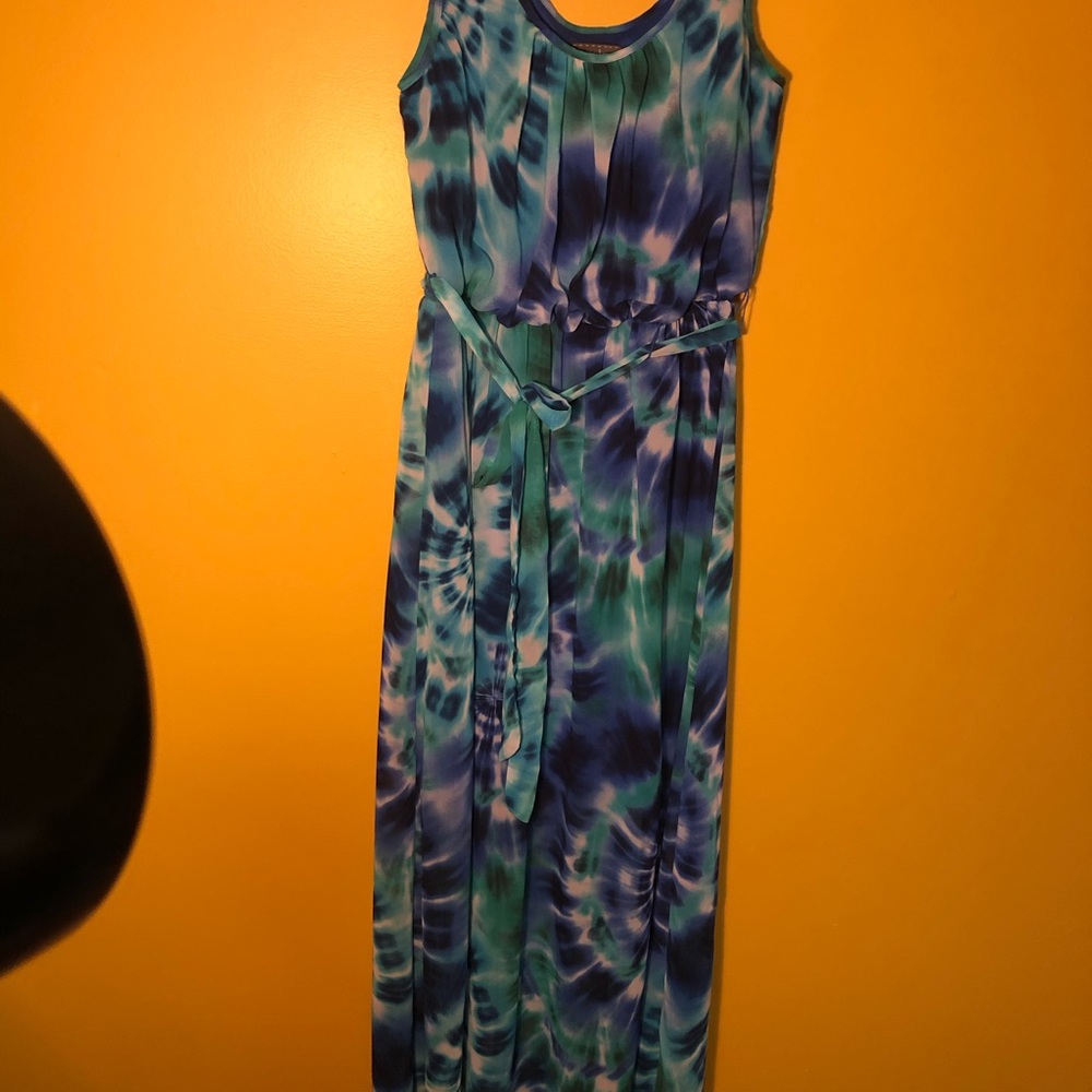 Dress - Picture 4 of 4